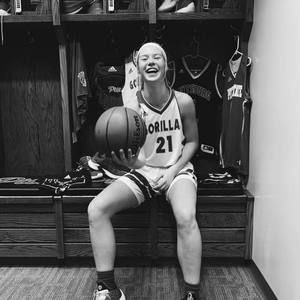 Meet your Posher, Abby